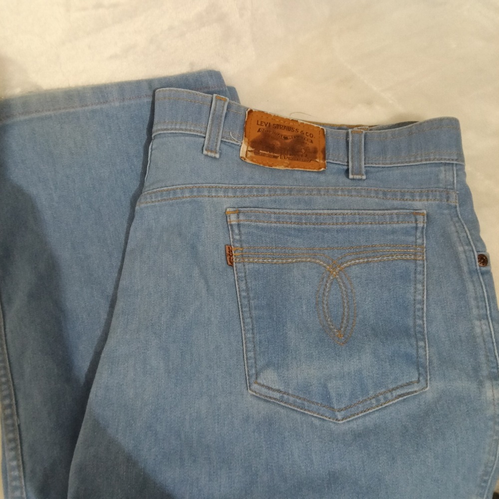 Vintage Levis Brown Tab Light Wash Straight Leg Action Jeans 44x32 (40x29) Blue